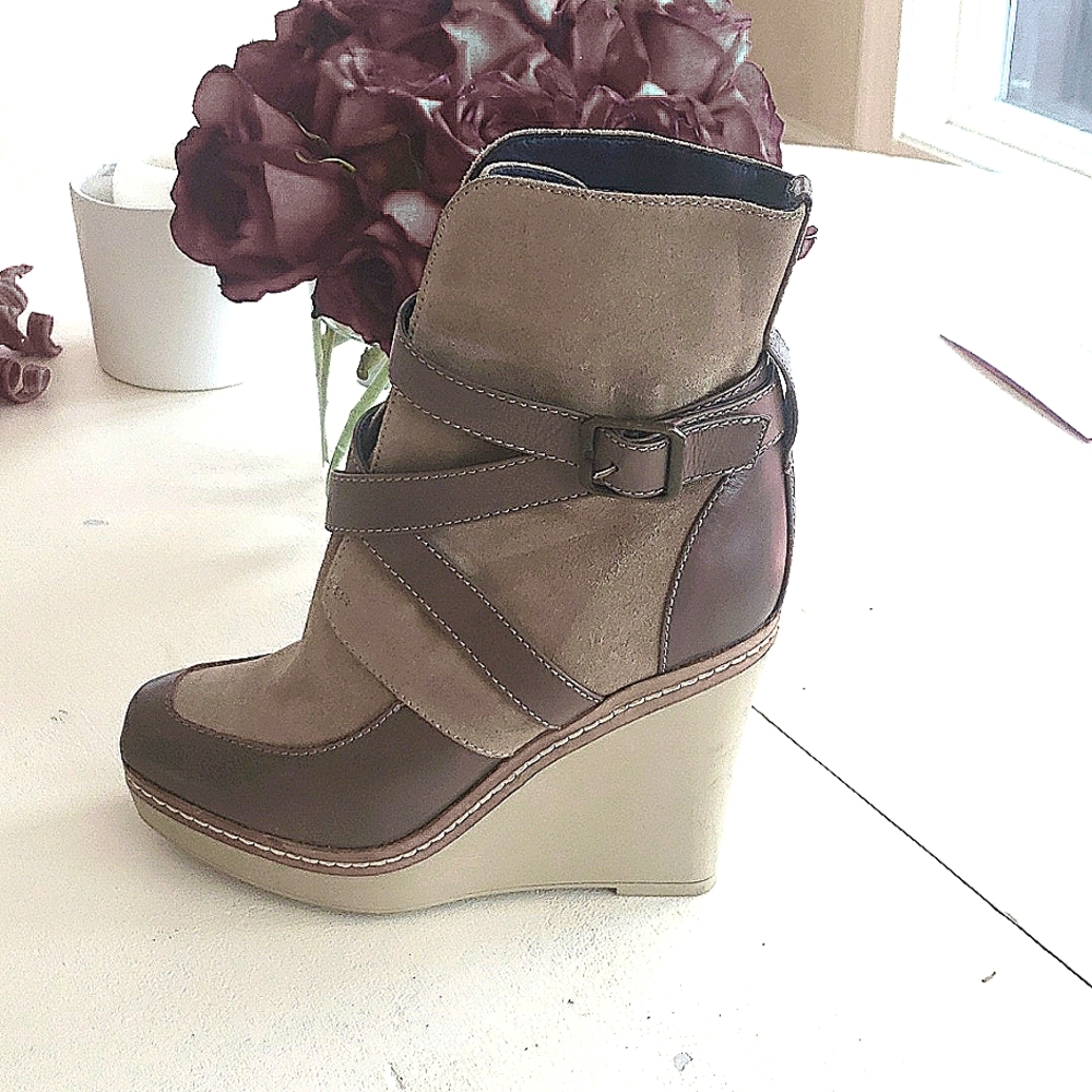 Castaner wedged booties